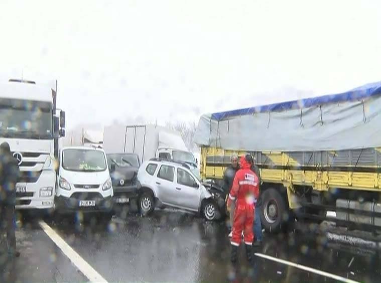 Istanbul braces for more snow as traffic disrupted with accidents