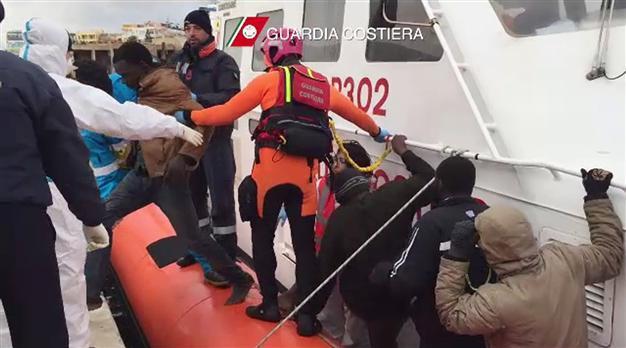 300 feared drowned in new Mediterranean boat tragedy
