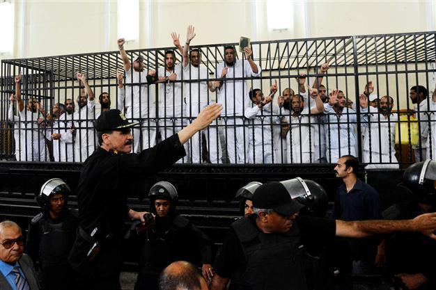 Egypt court overturns death sentences of 33 Islamists