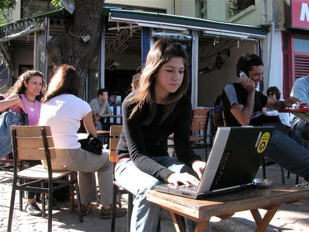 Turkey paves way for Twitter ‘e-office’ to bypass tax row