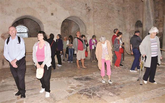 Fewer tourists come to Santa Claus Museum