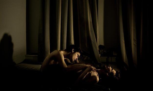 Image of Russian gay couple wins World Press Photo as two awards go to Turkish photographer