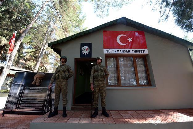 Remains from Süleyman Şah tomb placed temporarily in southeastern Turkey