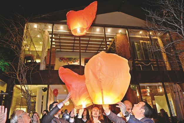 Lanterns and sushi at Chinese festival