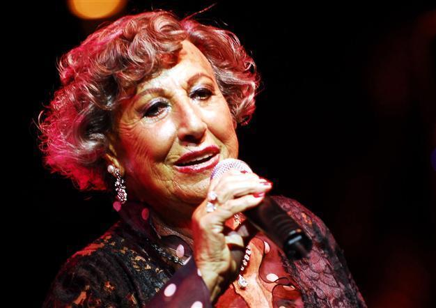 Veteran Turkish singer Müzeyyen Senar dies aged 96