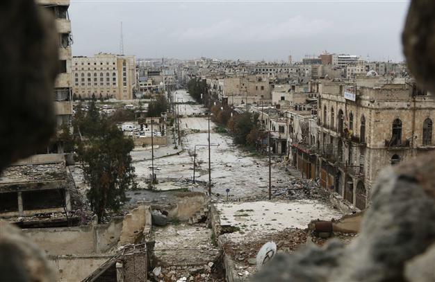 Syria army seeks to cut Aleppo rebel supply line: monitor