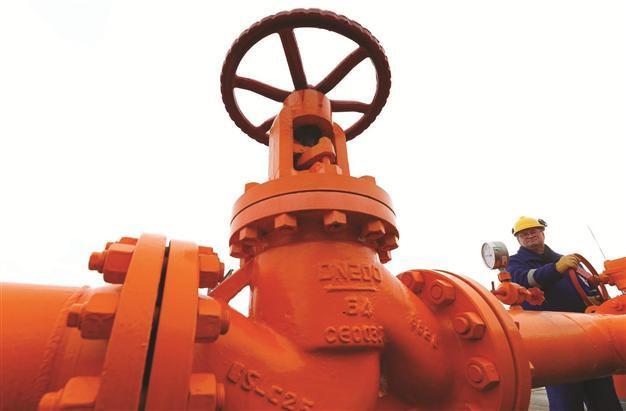 Russia, Ukraine meet to settle gas deal