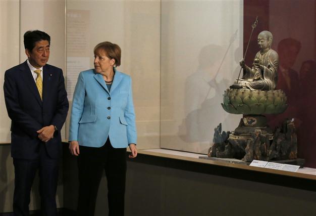 Merkel says honesty, generosity key in postwar reconciliation