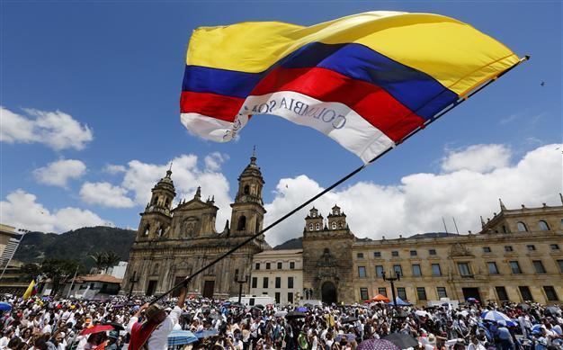 Colombia halts air raids on FARC in major boost to peace drive