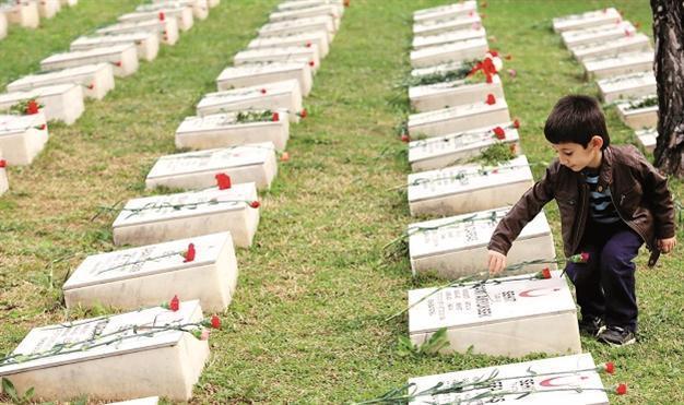 Turkish PM says brotherhood key legacy of Gallipoli on 100th anniversary