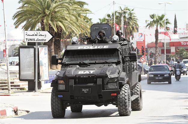 At least 21 dead in Tunisia attack on leading museum