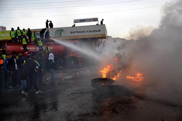 Clashes erupt during Nevruz celebrations in eastern Turkey, one child injured