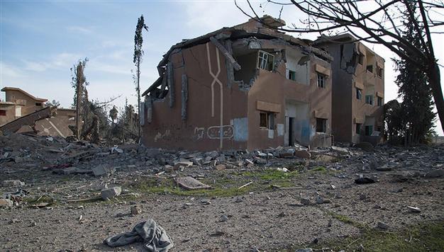 ISIL abducts at least 90 from Christian villages in Syria: monitor