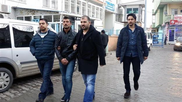 Syrian Kurdish fighters hand murder suspect to Turkey after catching him in Syria