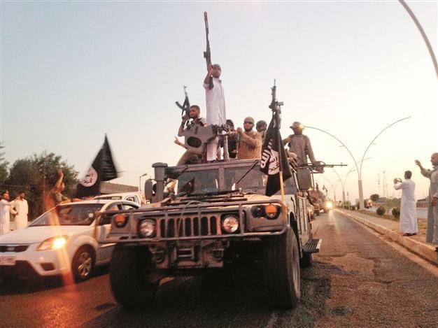 Syrian Kurds cut ISIL supply line near Iraq; fears for Christians mount
