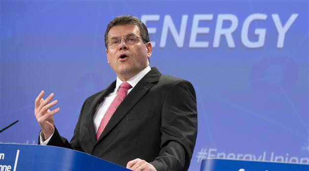 EU unveils plans for historic single energy market