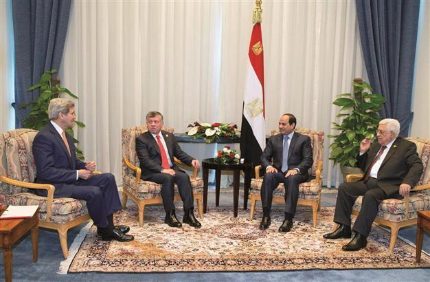 Kerry praises Egypt’s economic reforms