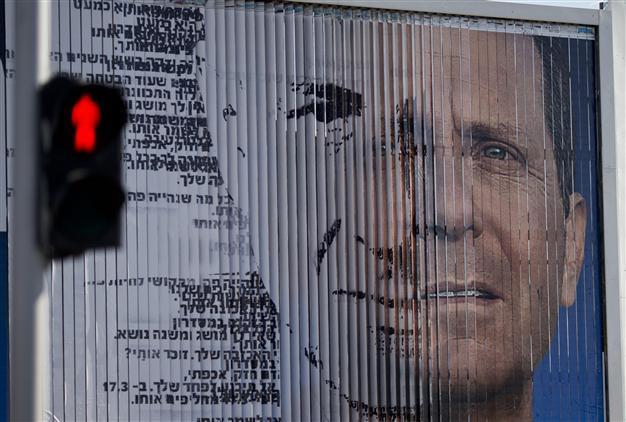 Netanyahu offers finance ministry to rival days before election