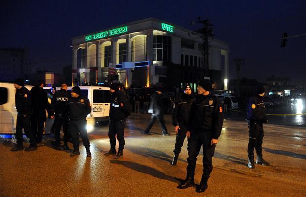 Gunman surrenders, 10 hostages freed after nine-hour standoff