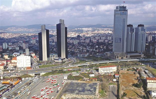 Business confidence falls in March