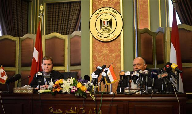 Canadian FM, in Egypt, presses for journalists release
