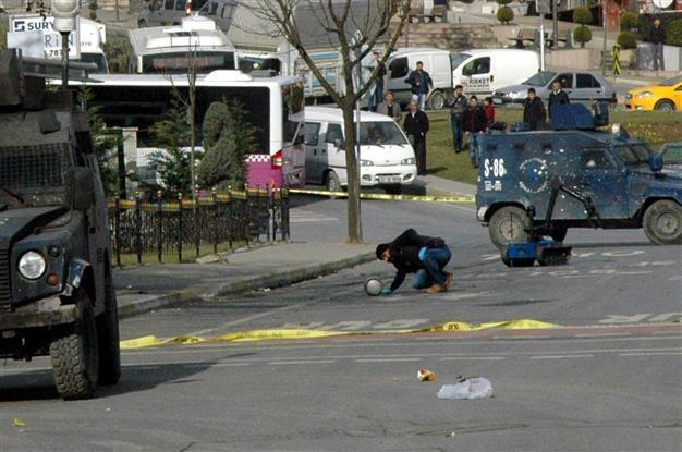 Police put on alert over bombs across Istanbul