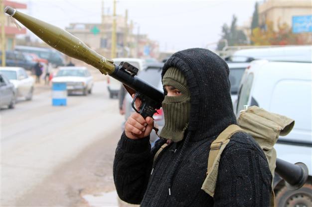 35 Syrian soldiers killed in plane crash: monitor