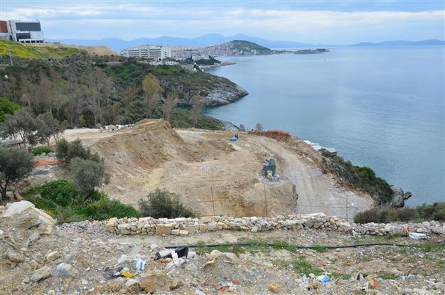 Construction in habitat of Mediterranean seals enrages activist in western Turkey