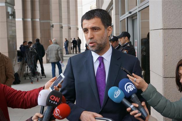 Former footballer Şükür to re-run for parliament