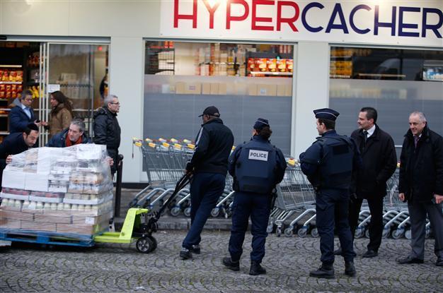 Paris supermarket hostages sue media over live coverage