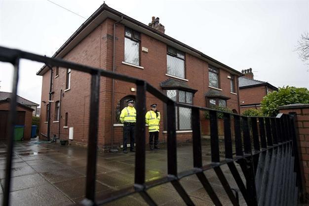 UK police arrest six at port on Syria-related offences