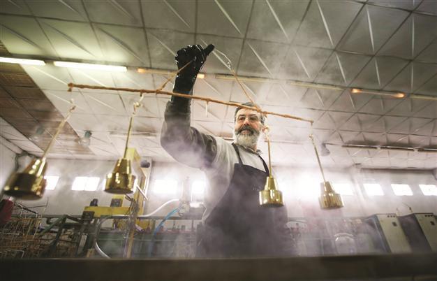 Industry shrinks as domestic demand falls