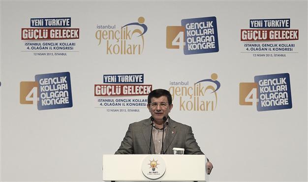 Turkish PM Davutoğlu changes venue of first election rally