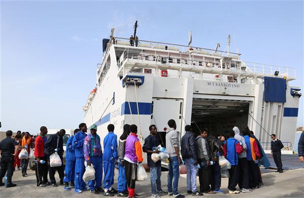 700 migrants feared dead in Mediterranean shipwreck