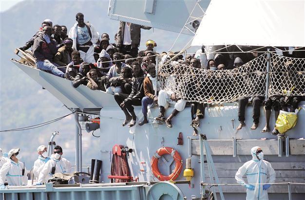 Mediterranean migrants could surge to 500,000 this year: IMO chief