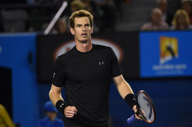 Murray rides luck to beat Dimitrov and reach quarters