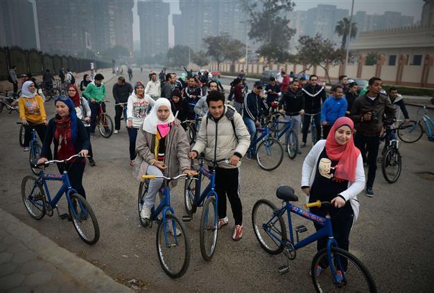 Egyptian female cyclists pedal for acceptance
