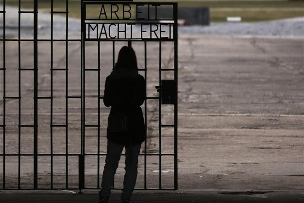 Turkish FM attends Holocaust Remembrance Day in Auschwitz camp
