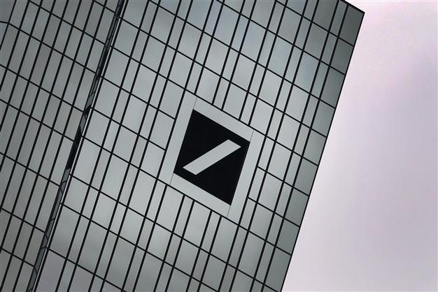 Deutsche Bank to cut costs by 3.5 bn euros by 2020