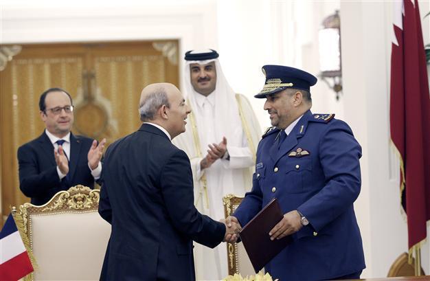 France, Qatar sign $7 bln Rafale warplane, missile deal