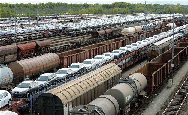 Seven-day train drivers’ strike to hit German economy