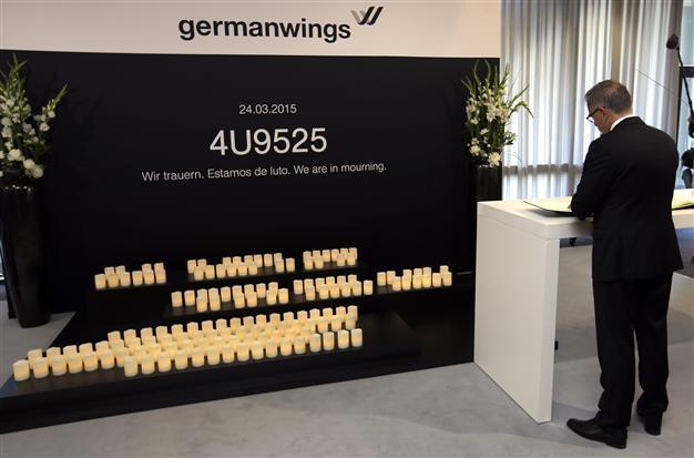 Germanwings co-pilot tried out descent on previous flight: report