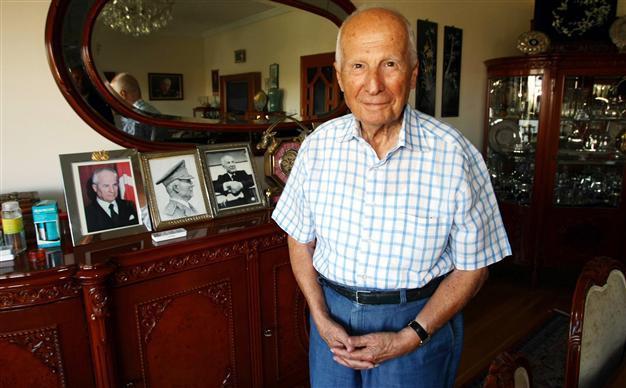 Turkey debates state funeral for convicted coup leader Kenan Evren
