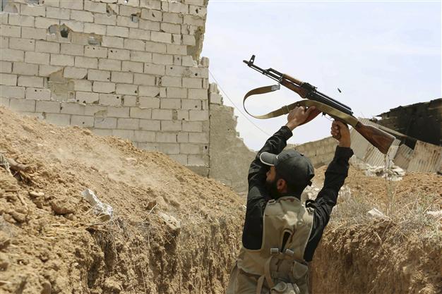 72 dead as Syria army battles to free loyalists: monitor
