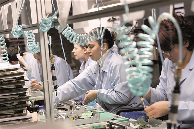 Turkish gov’t to bosses: Resist opposition’s minimum wage promises