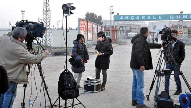Japanese reporter dies in car accident at Syrian border