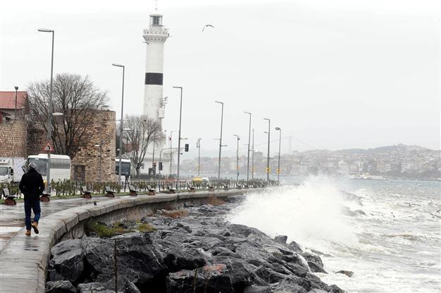 Turkey braces for storms as flights, ferries canceled