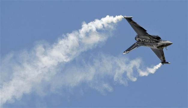 France and Qatar seal $7 bln Rafale fighter jet deal