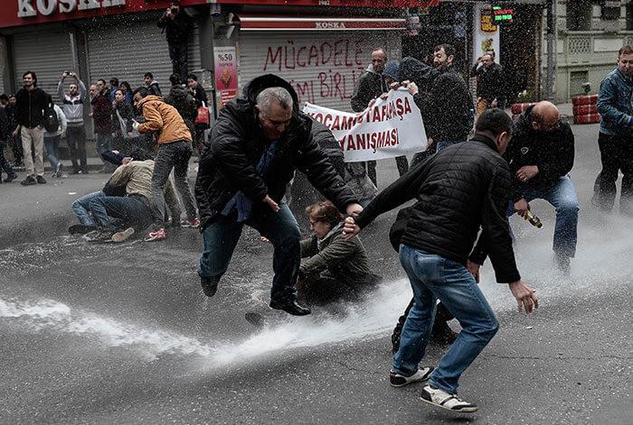 As it happened: Turkey marks tense May Day as police enforce lockdown in central Istanbul