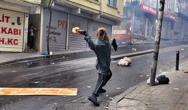 As it happened: Turkey marks tense May Day as police enforce lockdown in central Istanbul